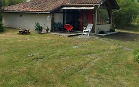 Maison confort avec cheminée , 2 chambres , sur un parc de 4000m2 arboré et clos